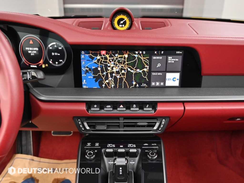 Porsche 911 — photo 14