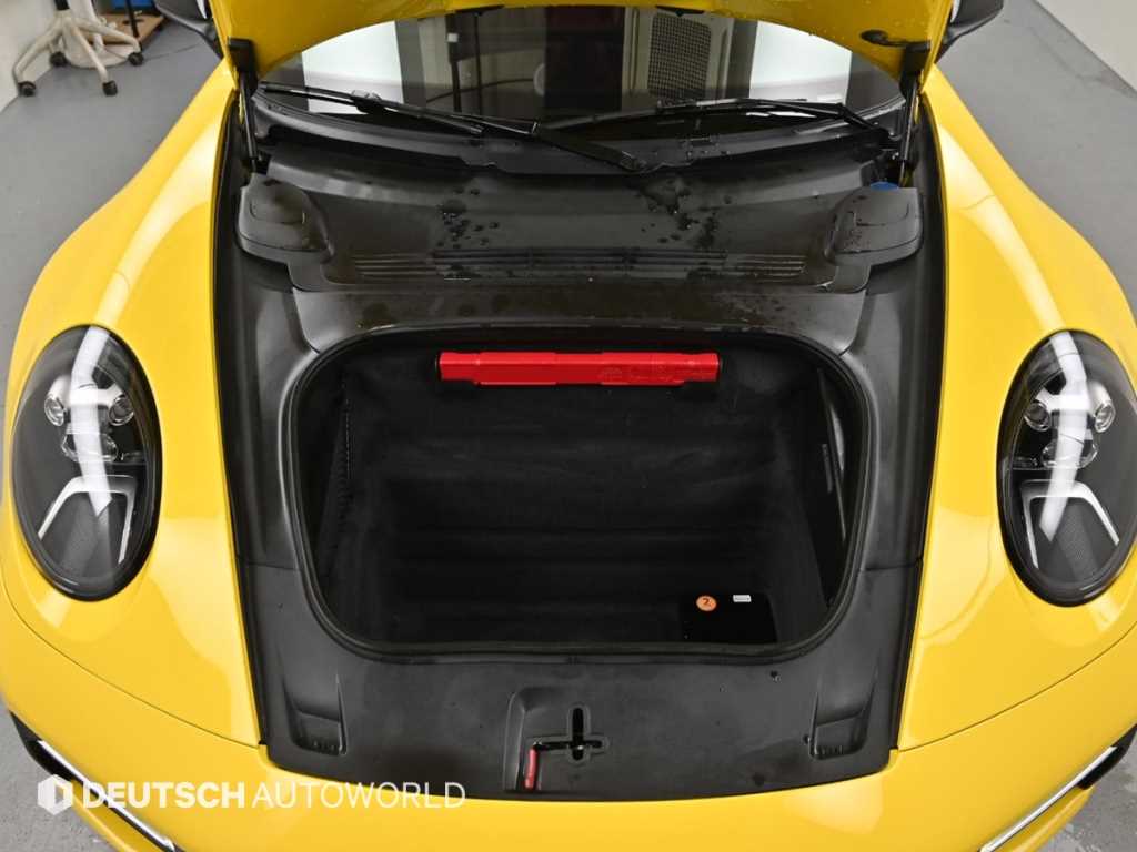 Porsche 911 — photo 19