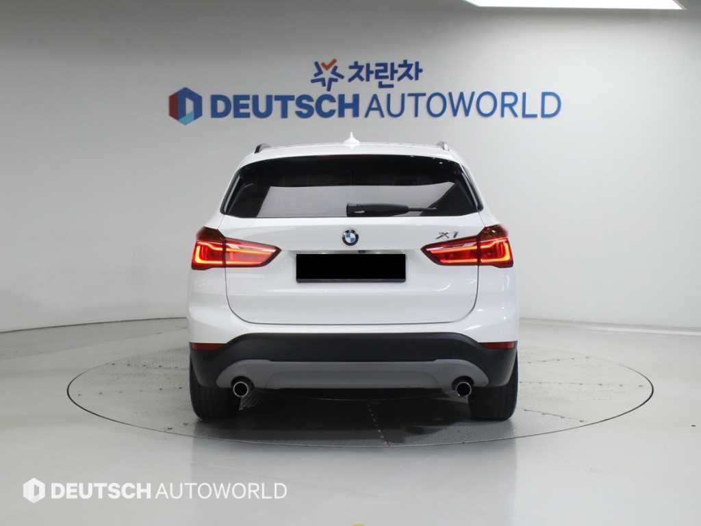 BMW X1 — photo 04