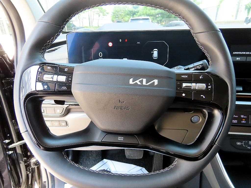 Kia Carnival — photo 09