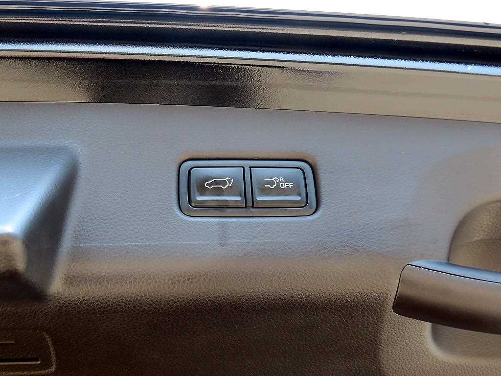 Kia Carnival — photo 16