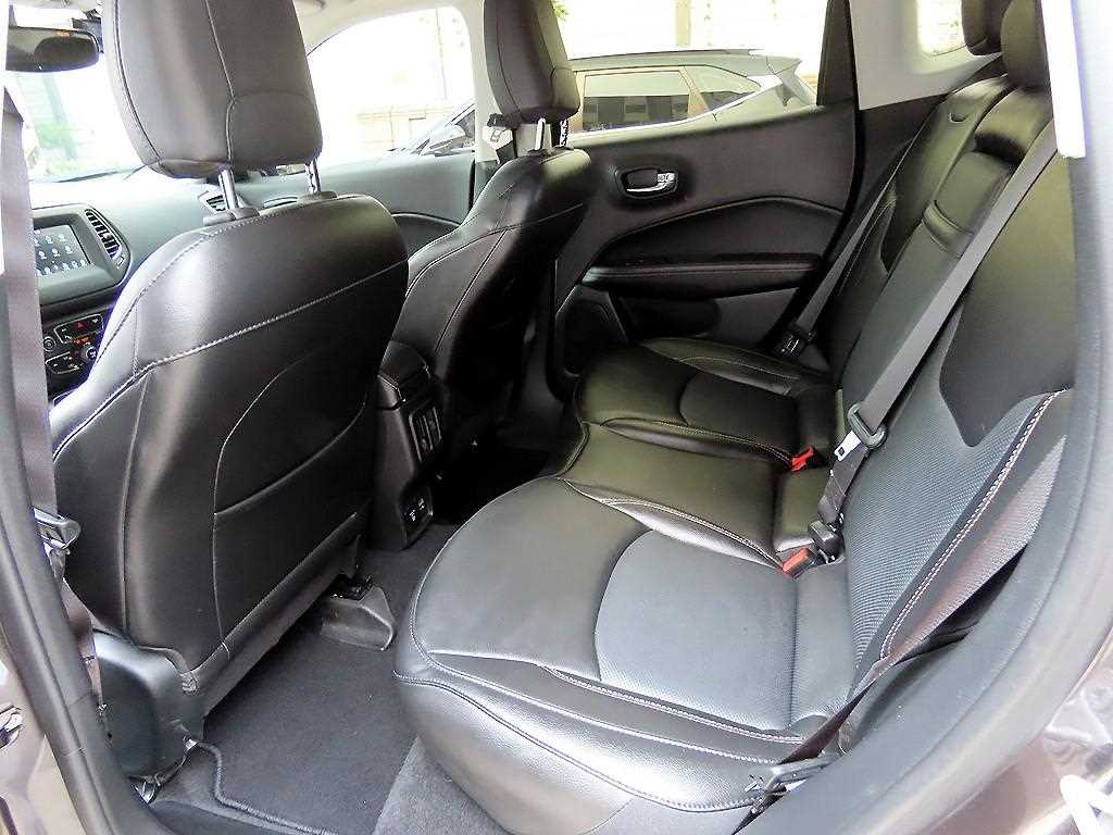 Jeep Compass — photo 06
