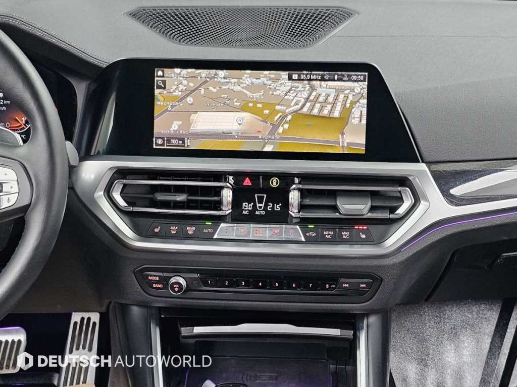 BMW 3-Series — photo 14