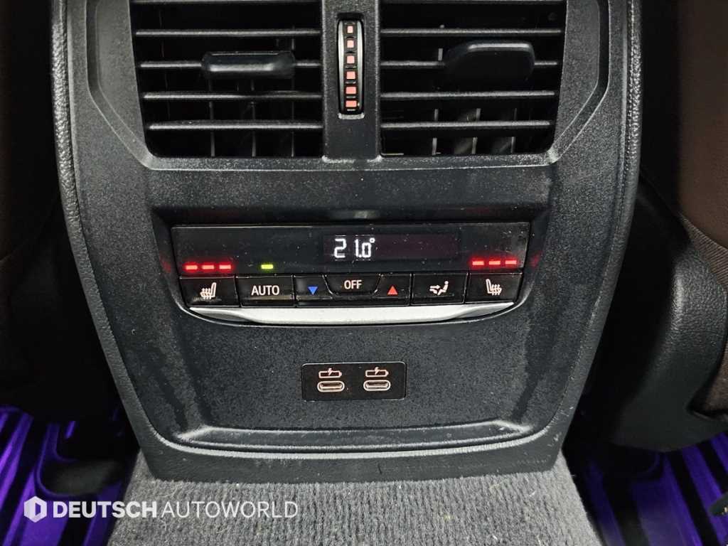 BMW 3-Series — photo 16