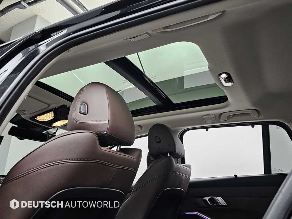 BMW 3-Series — photo 18
