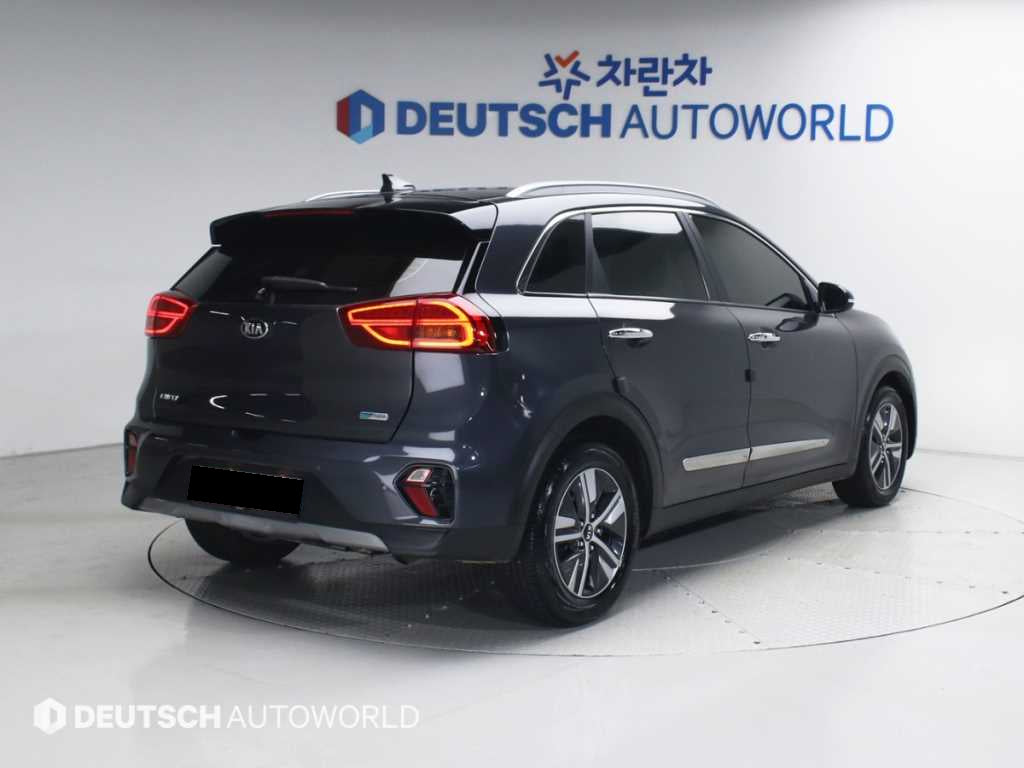 Kia Niro — photo 02