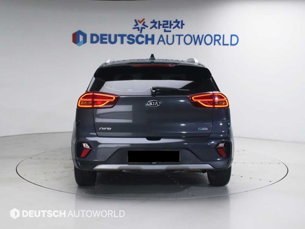 Kia Niro — photo 04