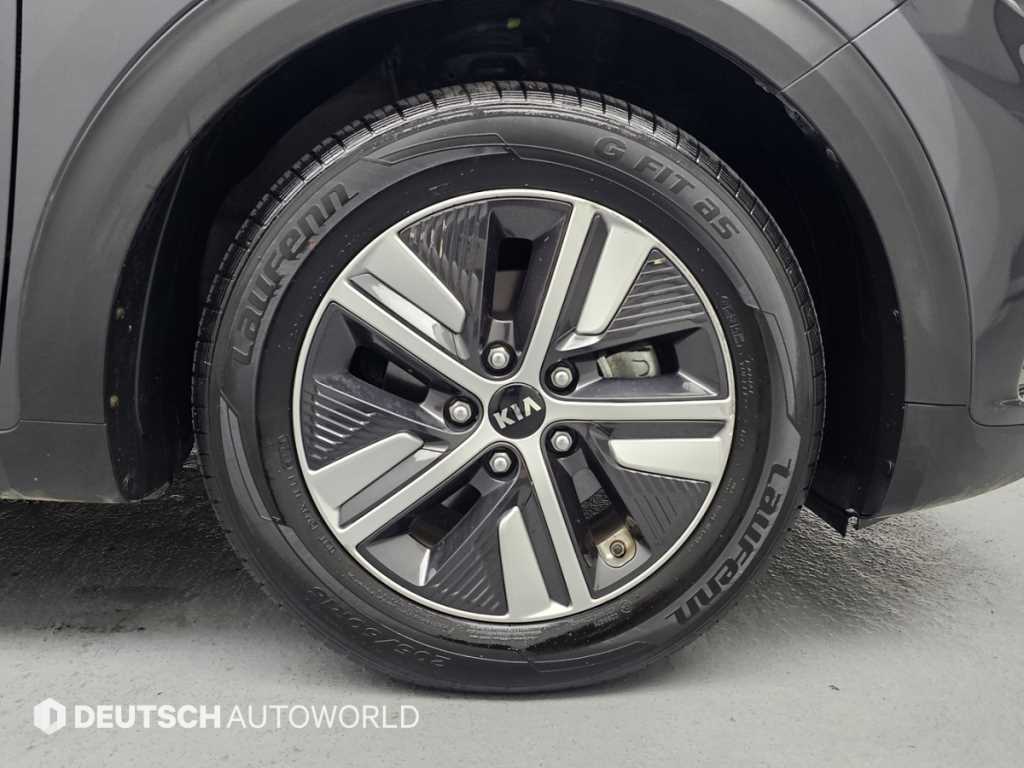Kia Niro — photo 05