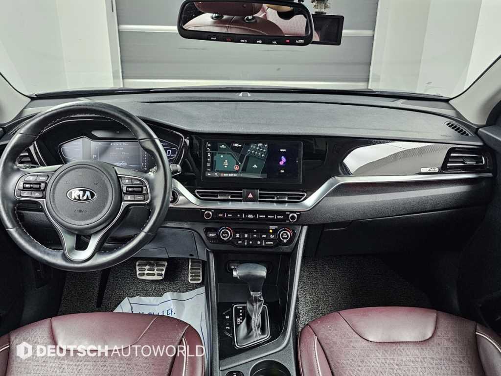 Kia Niro — photo 07