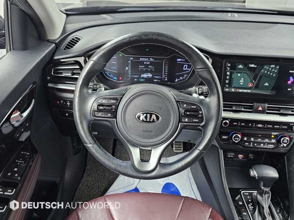 Kia Niro — photo 13
