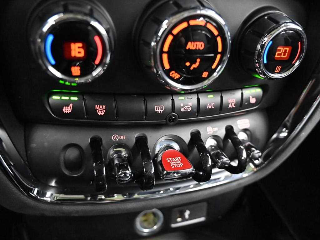 Mini Clubman — photo 17