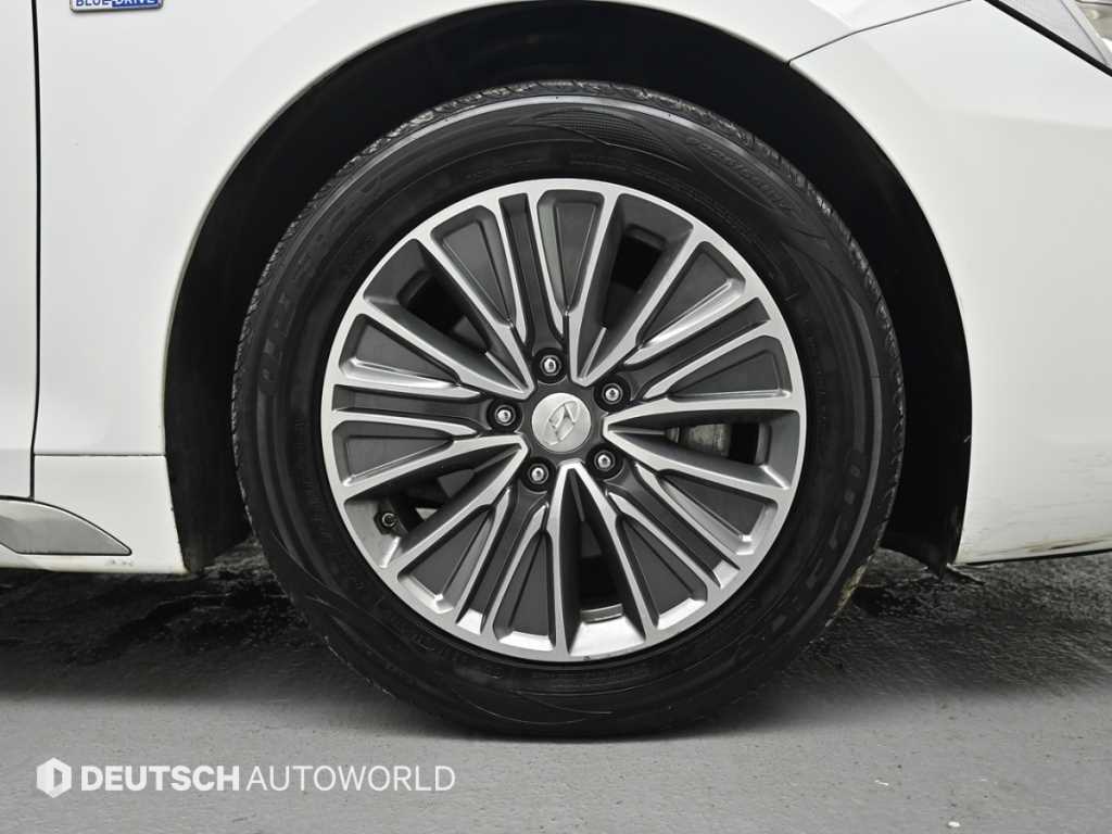 Hyundai Grandeur — photo 05