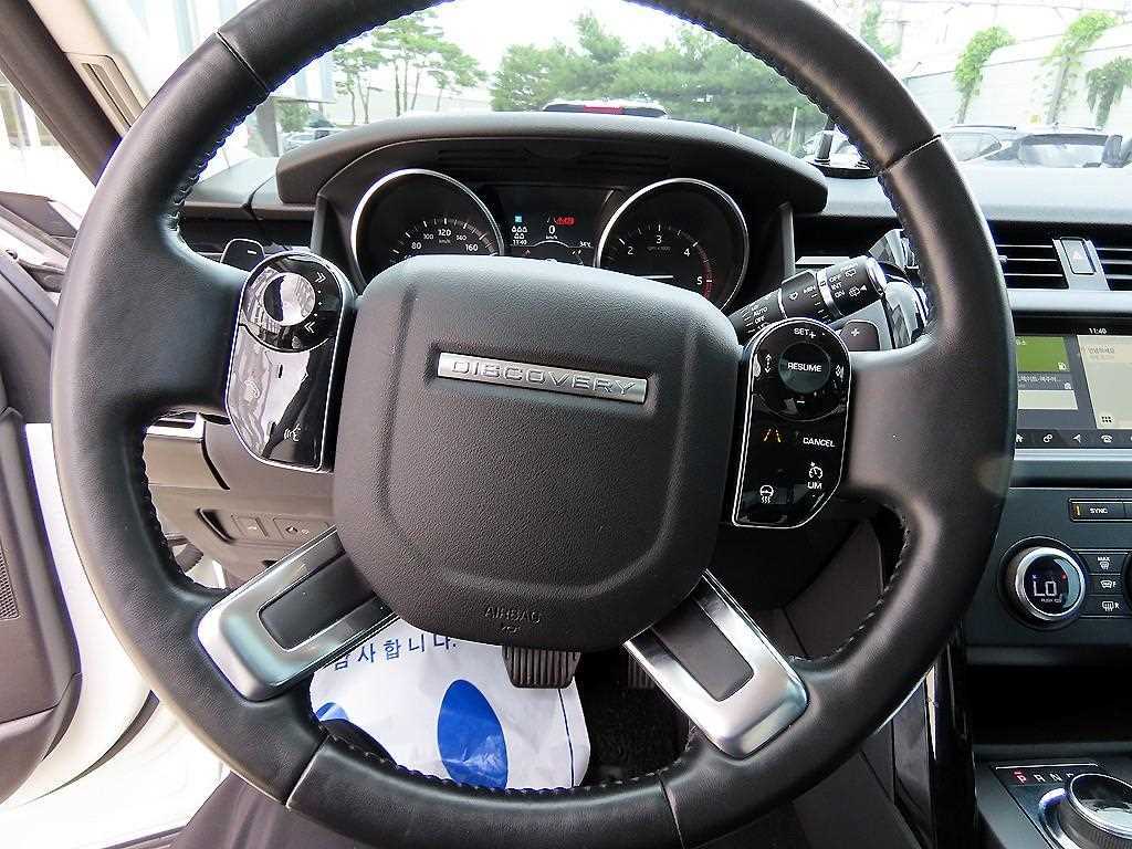 Land Rover Discovery — photo 08