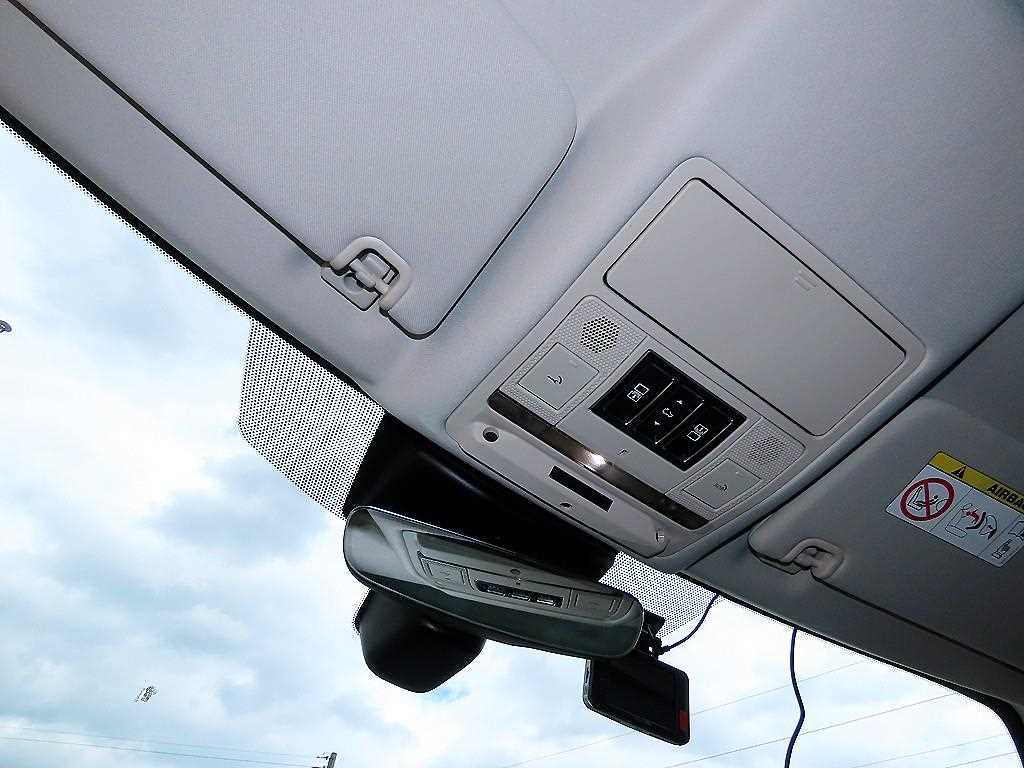 Land Rover Discovery — photo 15