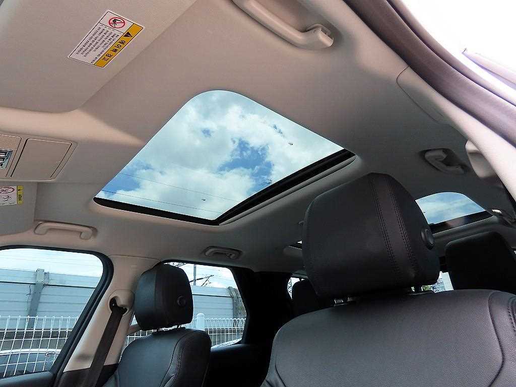Land Rover Discovery — photo 18