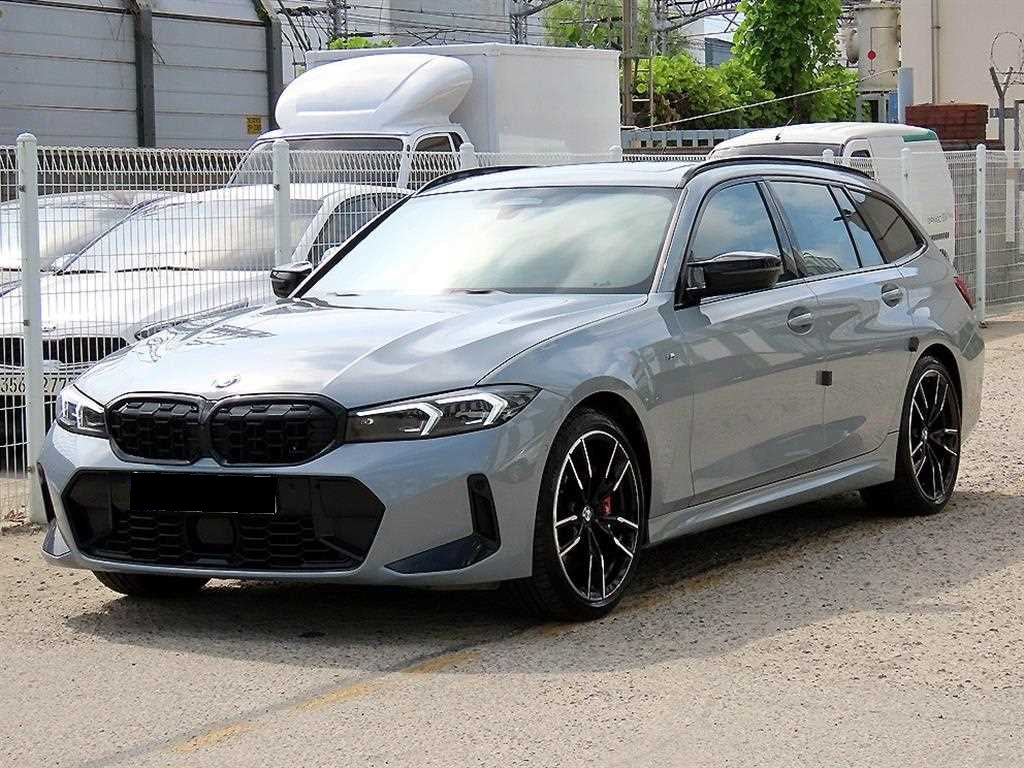 BMW 3-Series — photo 01