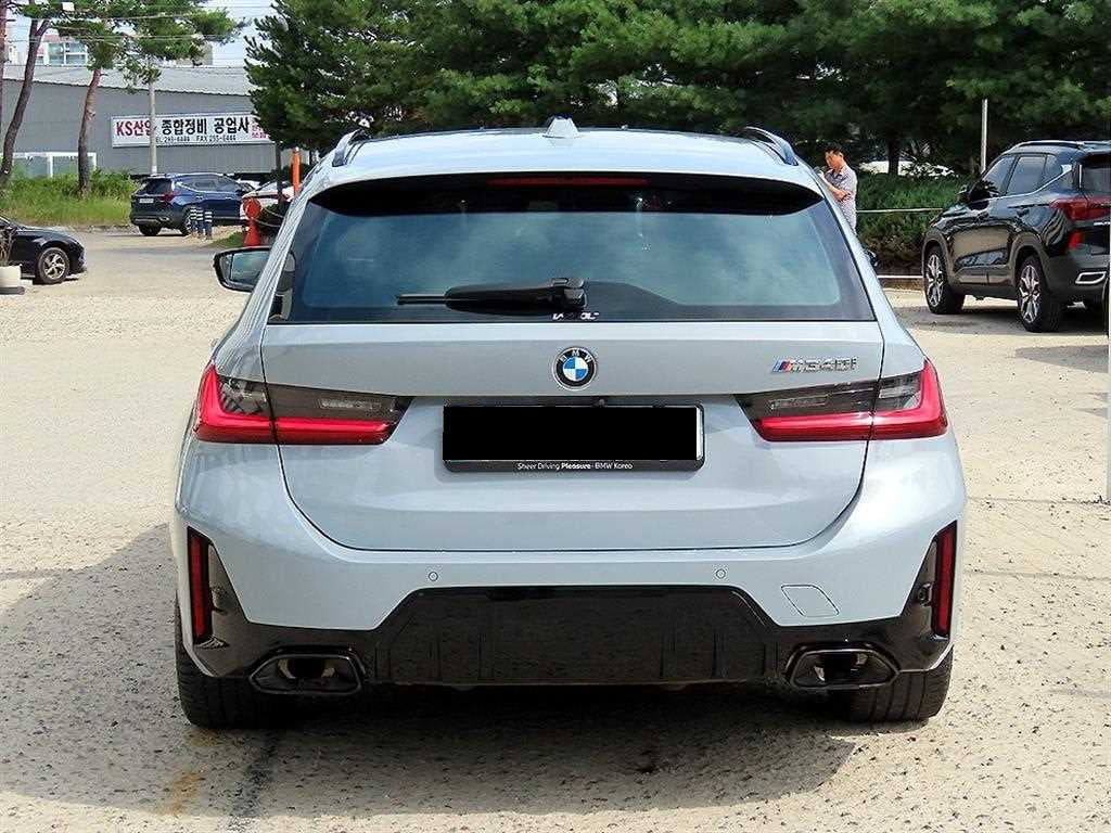 BMW 3-Series — photo 04