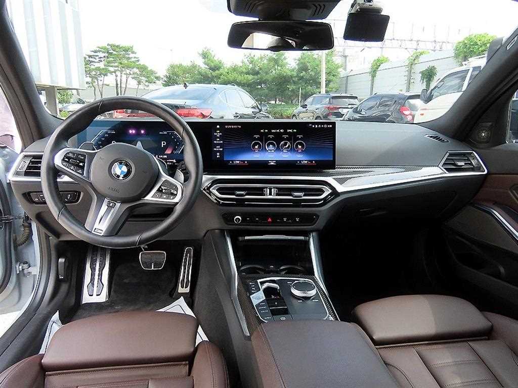 BMW 3-Series — photo 07