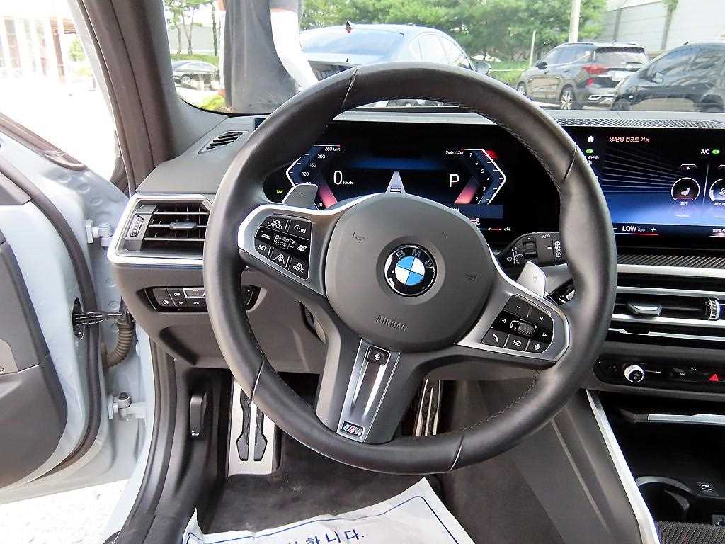 BMW 3-Series — photo 08