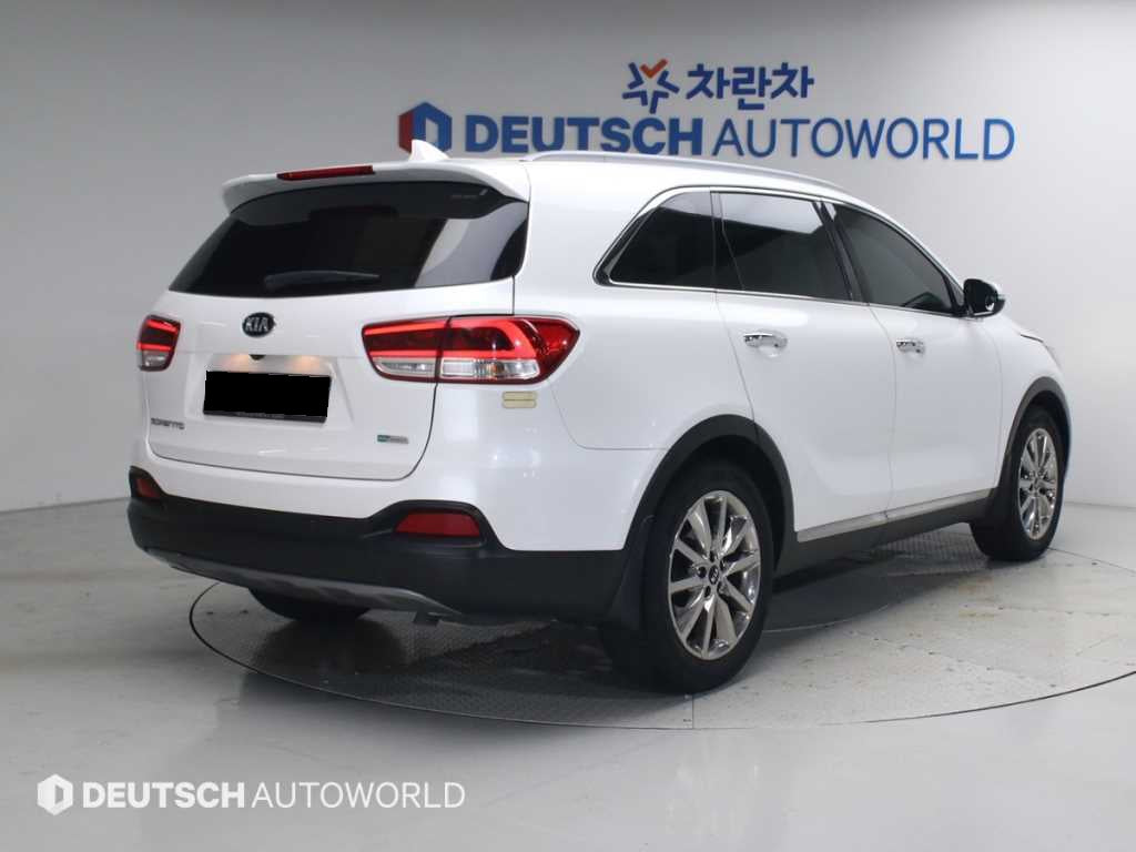 Kia Sorento — photo 02