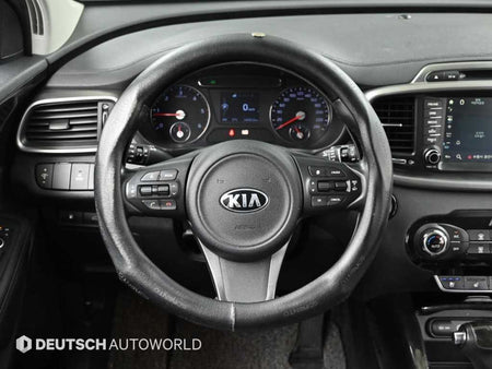 Kia Sorento — photo 13