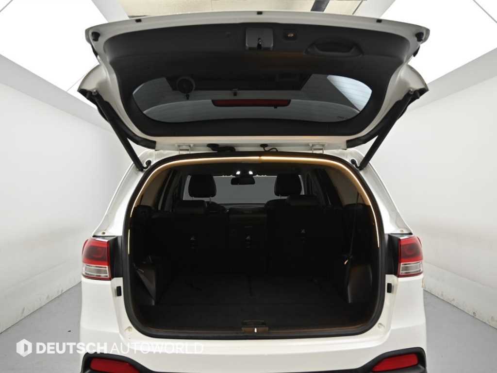 Kia Sorento — photo 19
