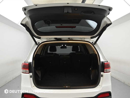Kia Sorento — photo 19