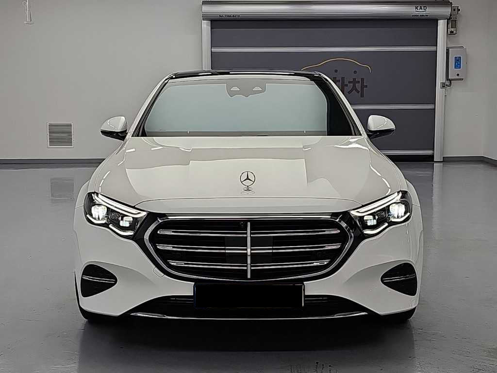 Mercedes-Benz E-Class — photo 02