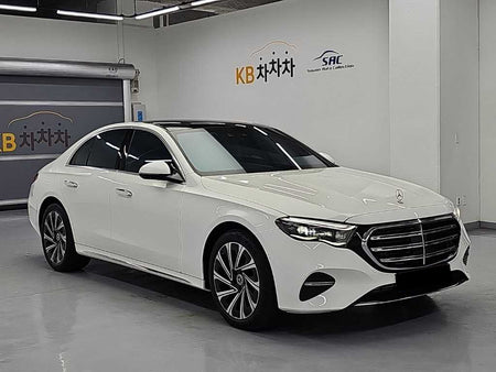 Mercedes-Benz E-Class — photo 04