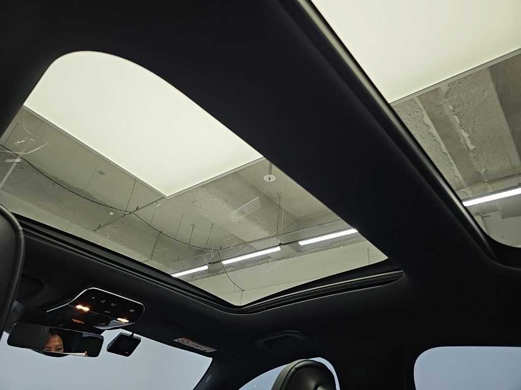 Mercedes-Benz E-Class — photo 15