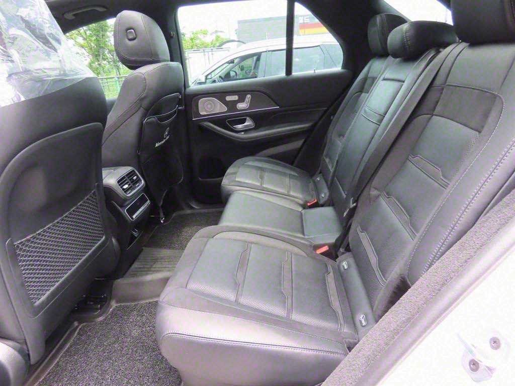 Mercedes-Benz GLE-Class — photo 06