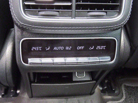 Mercedes-Benz GLE-Class — photo 10