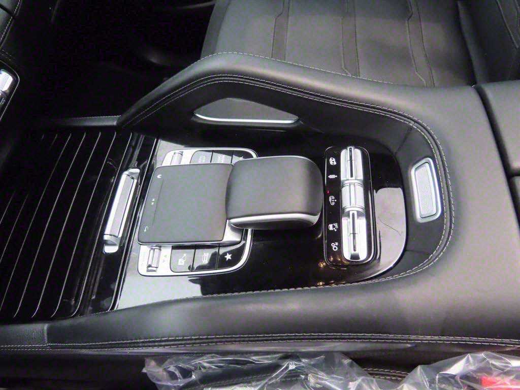 Mercedes-Benz GLE-Class — photo 14