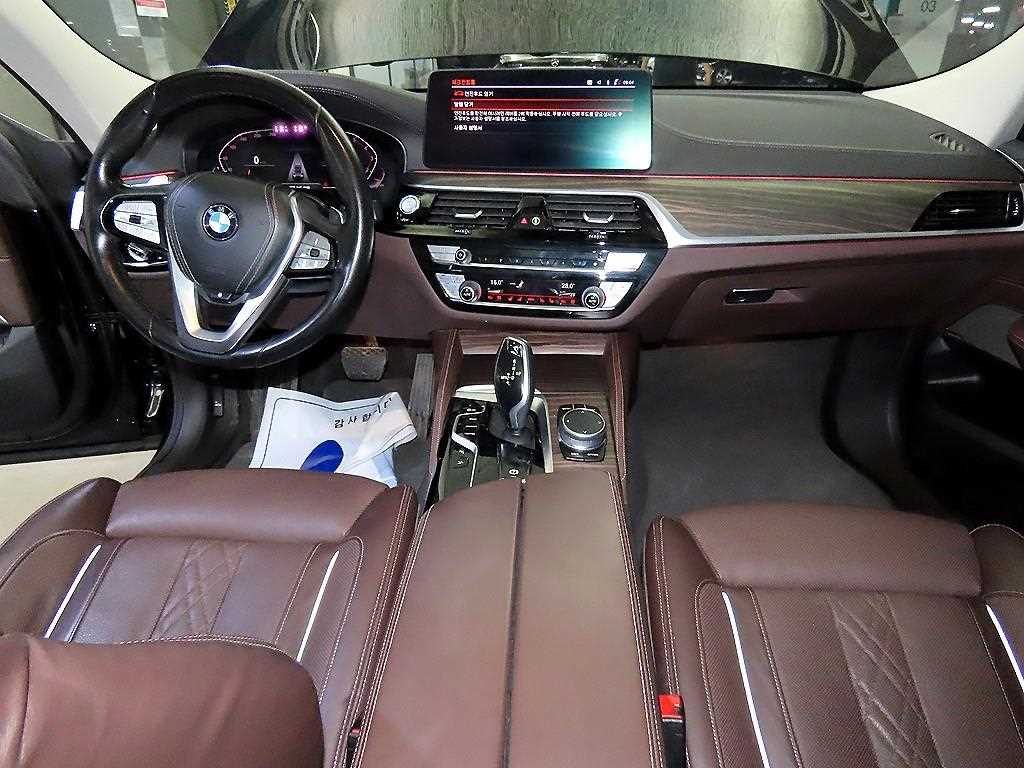 BMW Gran Turismo — photo 10