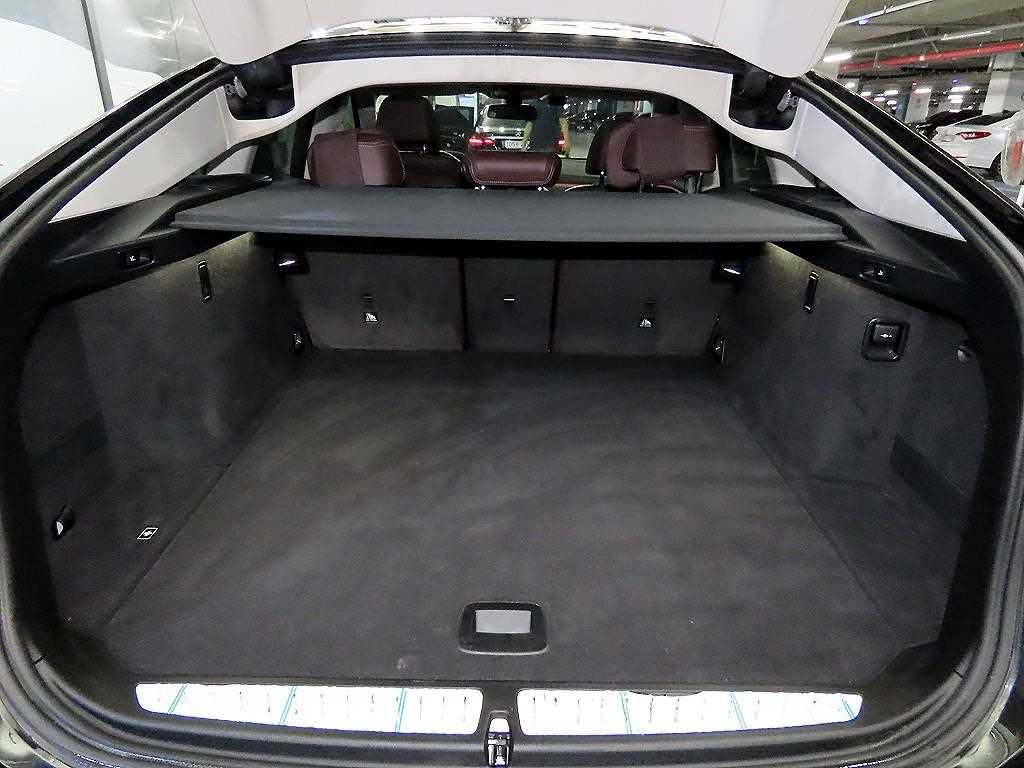 BMW Gran Turismo — photo 17