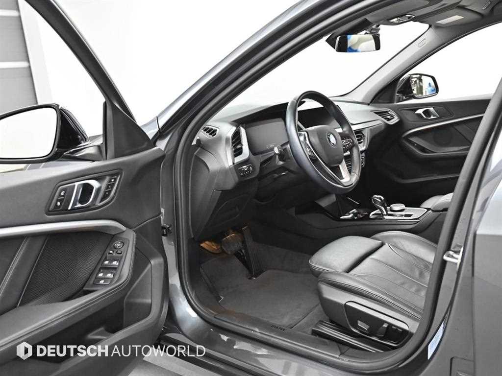 BMW 1-Series — photo 11
