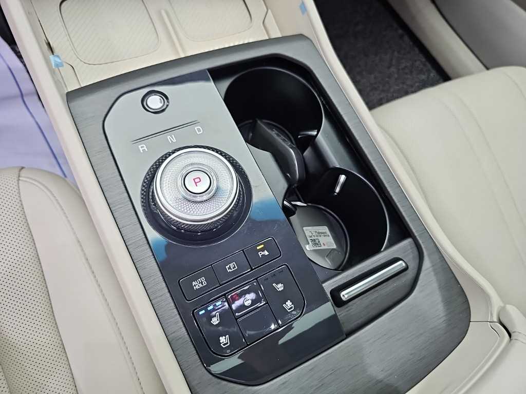 Kia K8 — photo 08