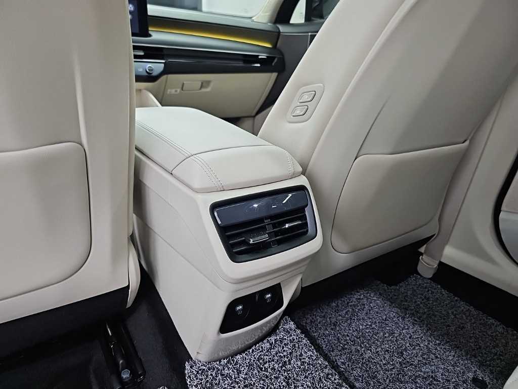 Kia K8 — photo 13