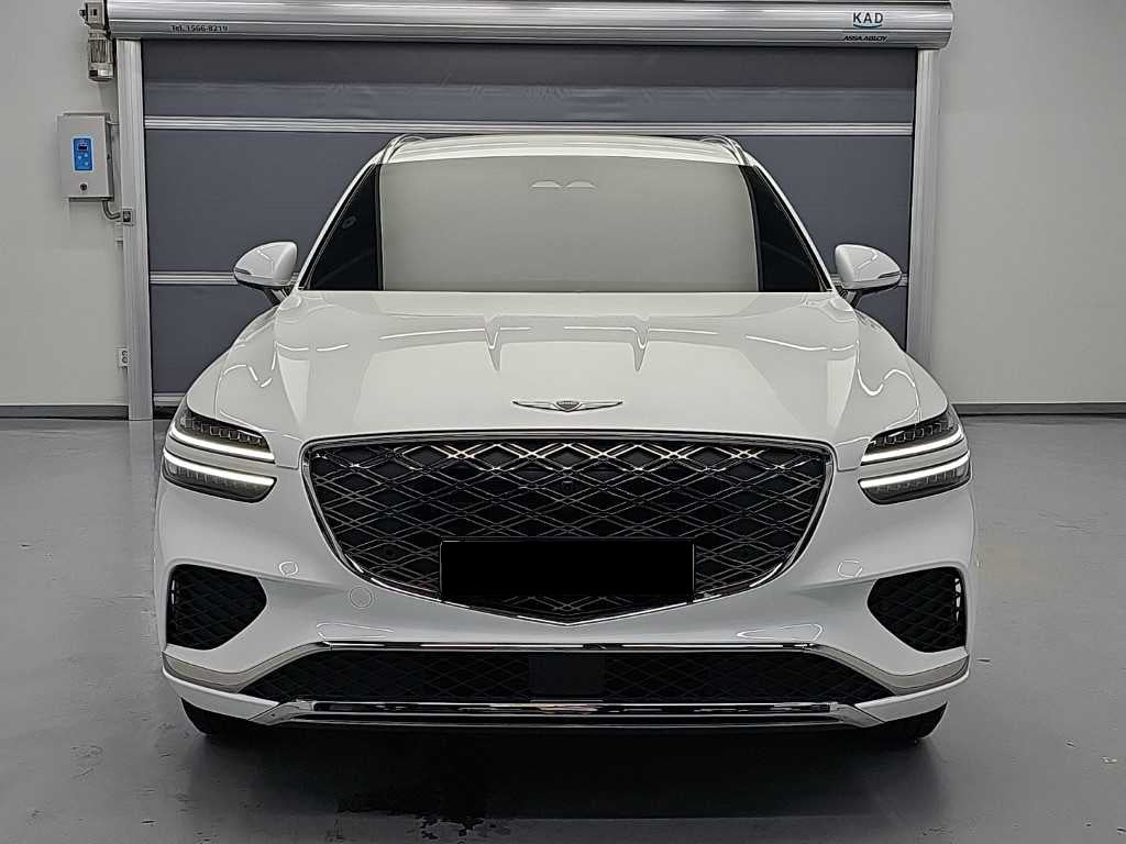 Genesis GV70 — photo 02