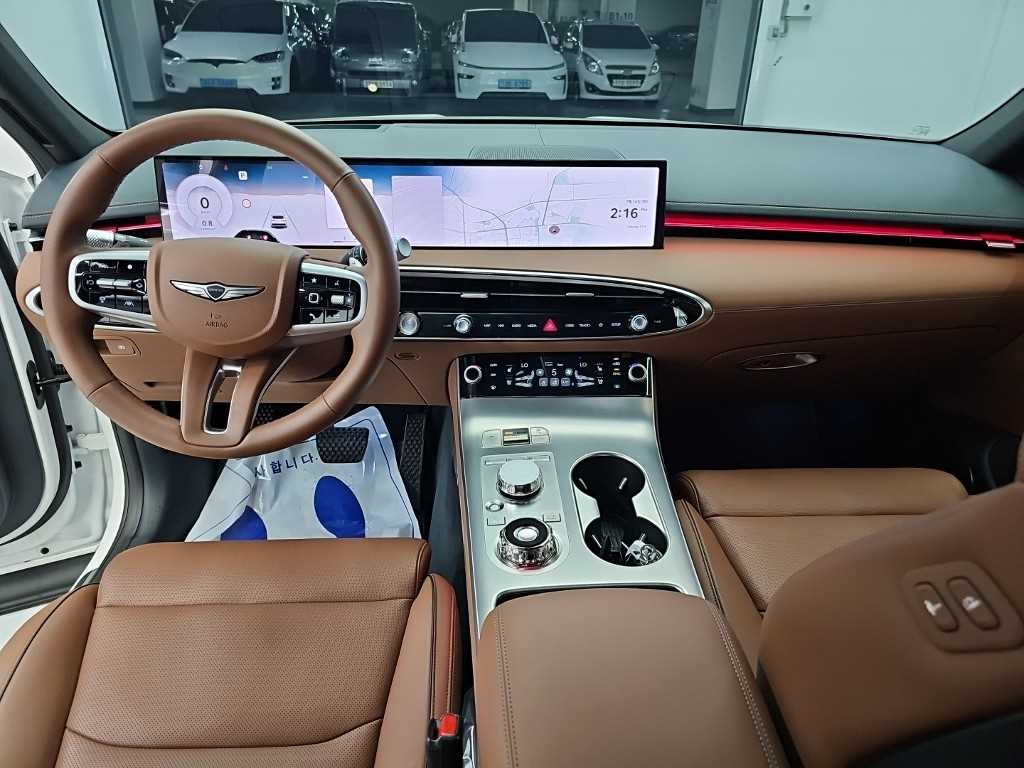 Genesis GV70 — photo 07