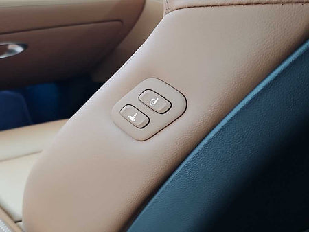 Genesis GV70 — photo 13
