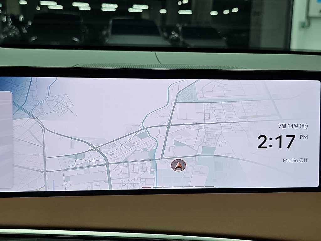 Genesis GV70 — photo 15