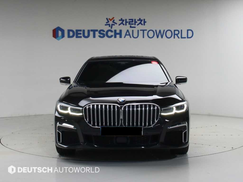 BMW 7-Series — photo 03