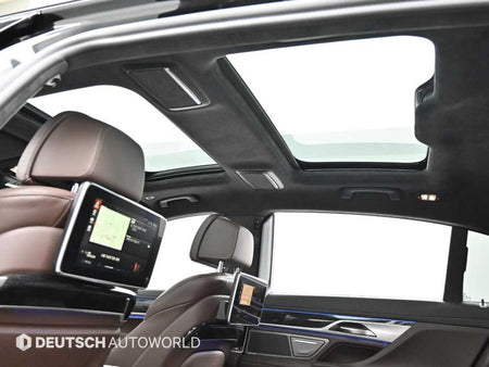 BMW 7-Series — photo 18