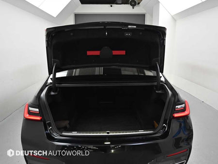 BMW 7-Series — photo 19
