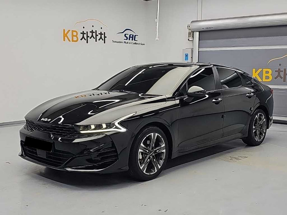 Kia K5 — photo 01