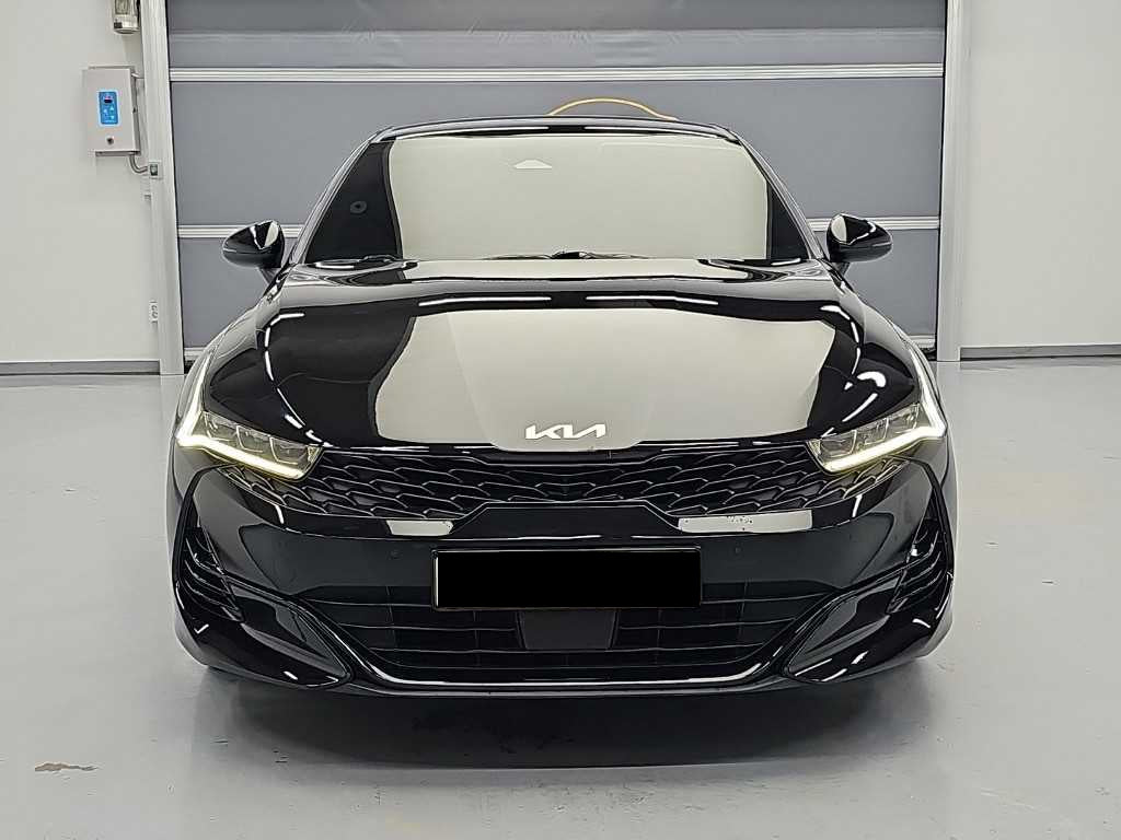 Kia K5 — photo 02