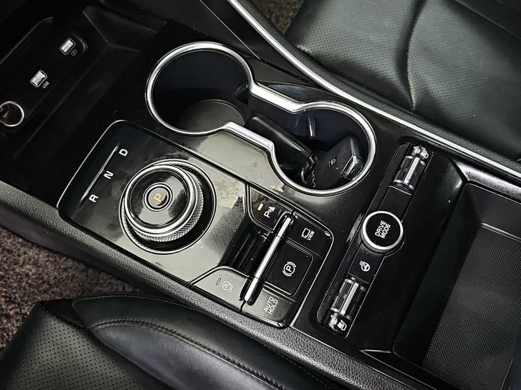 Kia K5 — photo 08