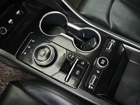 Kia K5 — photo 08