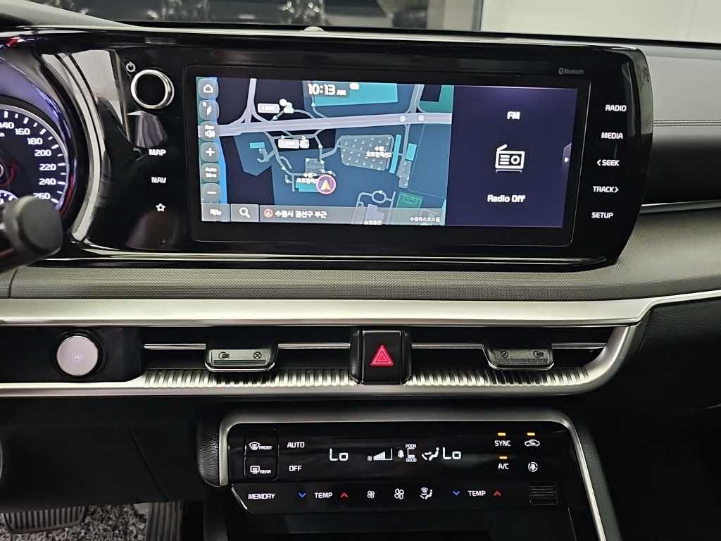 Kia K5 — photo 10